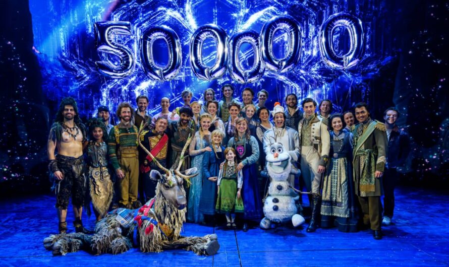 Musical Disney FROZEN viert 500.000 verkochte tickets en maakt zich op voor Musical Awards Gala 2025