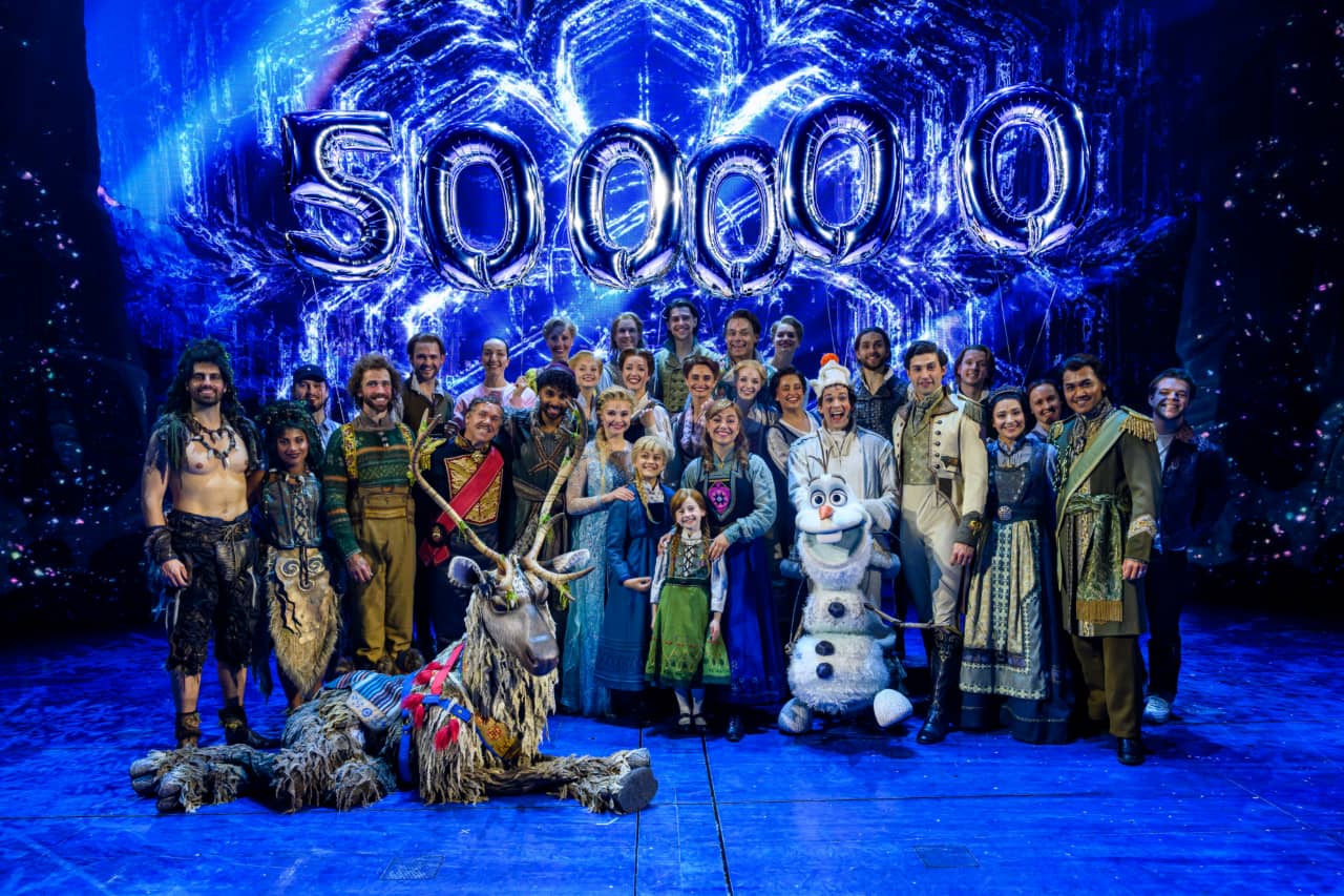 Musical Disney FROZEN viert 500.000 verkochte tickets en maakt zich op voor Musical Awards Gala 2025