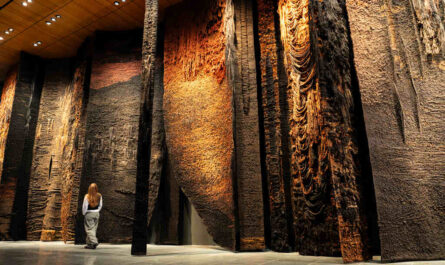 Groots, groter, grootst Magdalena Abakanowicz