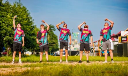 Sugababes en Willeke Alberti naar de Zwarte Cross