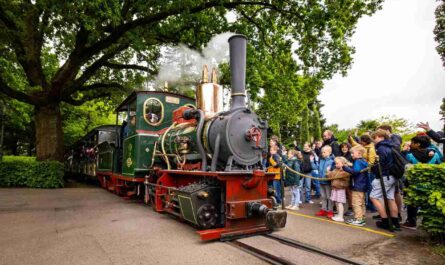 elektrische locomotief efteling trein