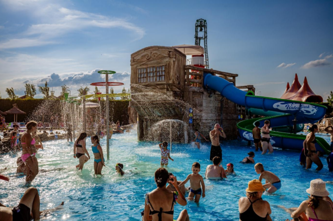 Zinderende zomerpret in Energylandia: ontdek het ultieme familiepark in Polen