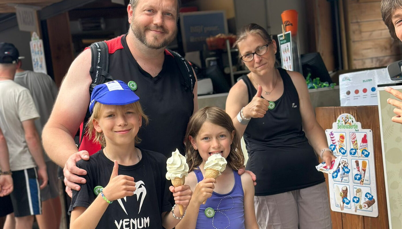 Bijzondere familiedag in Bellewaerde dankzij samenwerking met Fonds Vakantie voor Iedereen