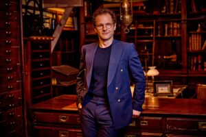 Valentijn van Hall speelt Harry Potter in Nederlandse productie van Harry Potter en het Vervloekte Kind