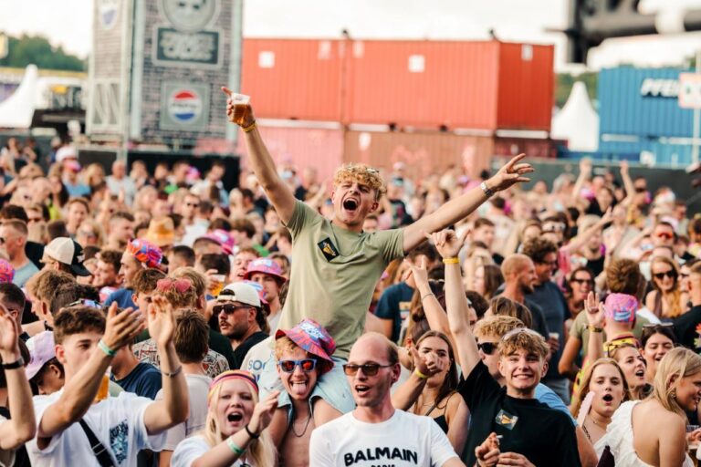 Dropkick Murphys, BÖKKERS, Within Temptation en Russo eerste headliners voor Zwarte Cross 2026
